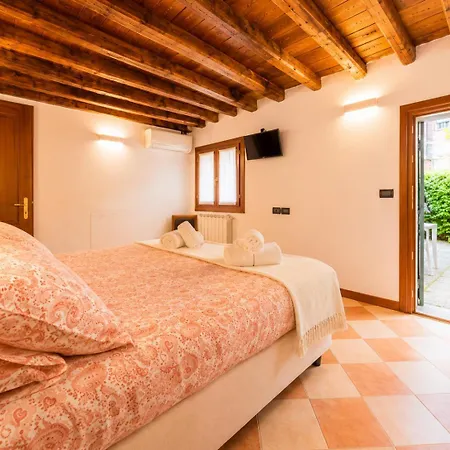 Rare Private Courtyard, Very Easy To Reach Сasa de vacaciones Venecia