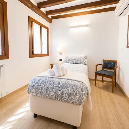 Сasa de vacaciones Rare Private Courtyard, Very Easy To Reach